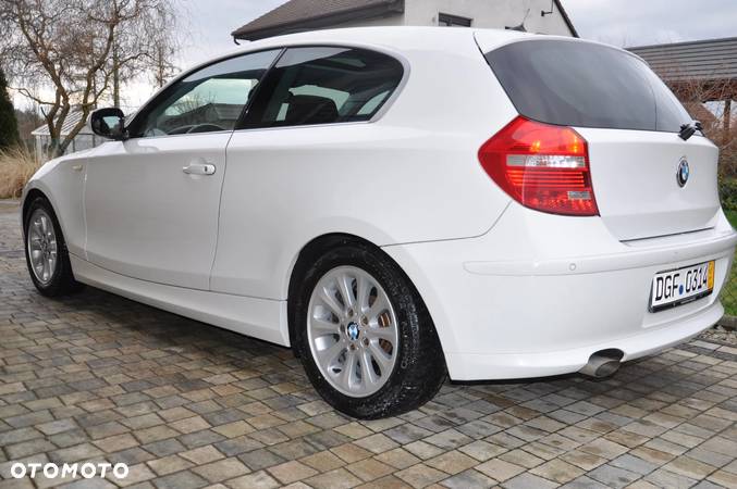 BMW Seria 1 118d DPF Edition Sport - 3