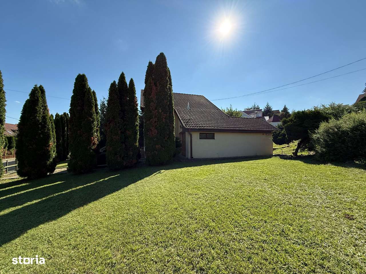 AA/1136 De închiriat casă singur în curte în Mureș - Sâncraiu de Mureș - Imagine principală: 2/13