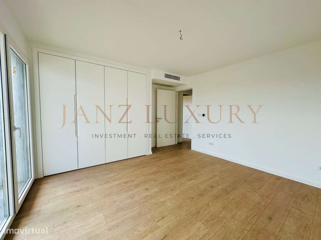 Moradia T4 com Piscina e 300m² Jardim em Manique | Cascais | Garage...-21