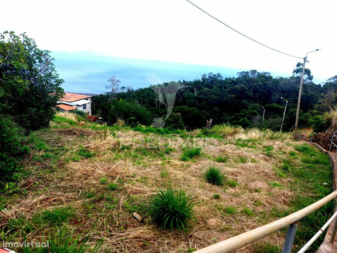 Terreno agrícola em água de pena.