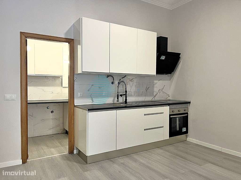 Loja/Apartamento T1 totalmente remodelado, Belas - Grande imagem: 5/18
