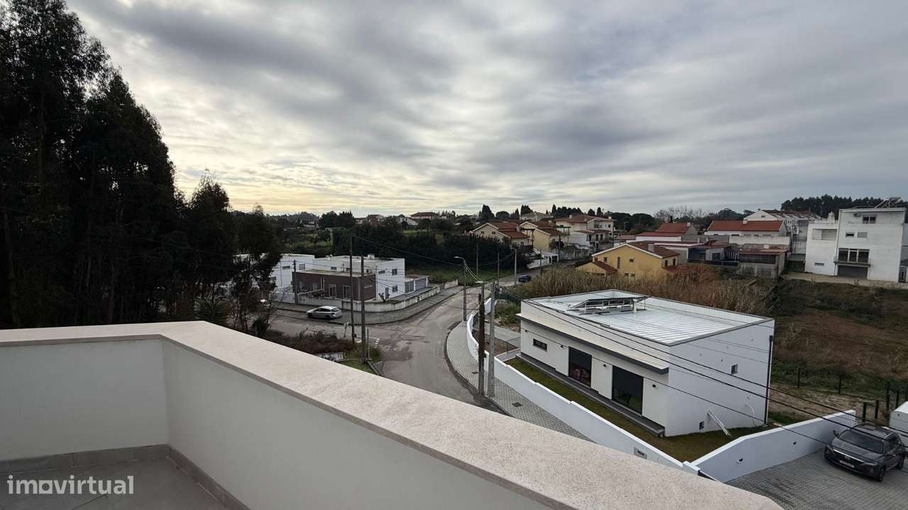 Moradia T3+1 com anexo, forno e churrasqueira, garagem e vistas da ...-21