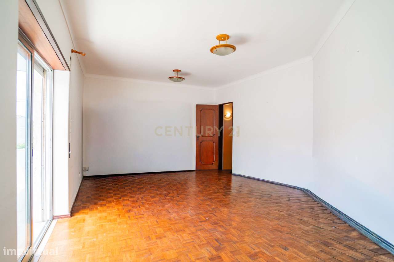 APARTAMENTO T2+2 | ZONA CENTRO | CALDAS DA RAINHA-7