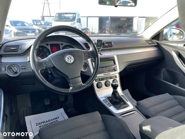 Volkswagen Passat 1.9 TDI Comfortline - 9