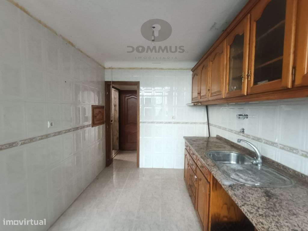 Apartamento T2 Totalmente Remodelado em Benfica - Grande imagem: 4/15