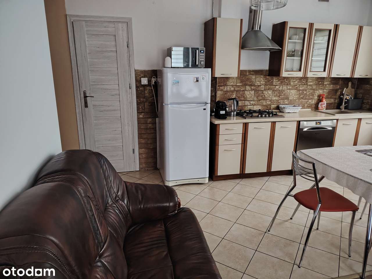 Mieszkanie 3-pokojowe,własnościowe (winda) - Pełny obrazek: 4/16