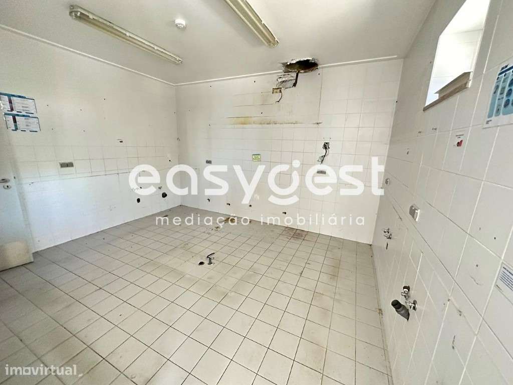 Centro Social com excelentes condições em Vila Nova de Foz Côa. - Grande imagem: 3/17