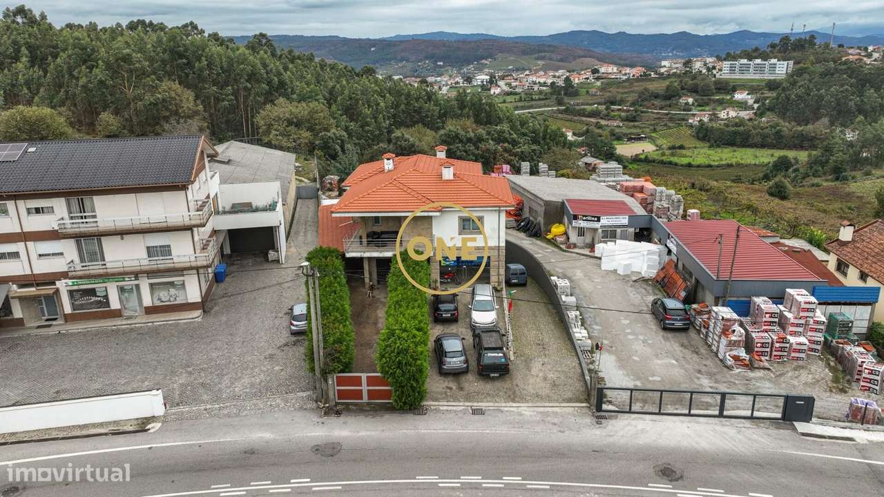 Moradia individual com comércio - Grande imagem: 4/42