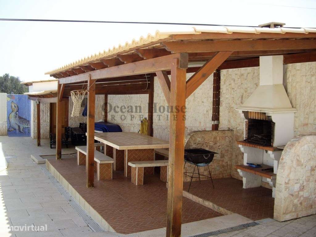 Moradia T-14 Com piscina, ideal para Hostel ou Lar, em Albufeira - Grande imagem: 4/20