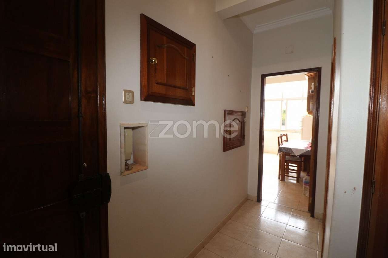 T2 na Venteira com vista desafogada, por 300.000€-6