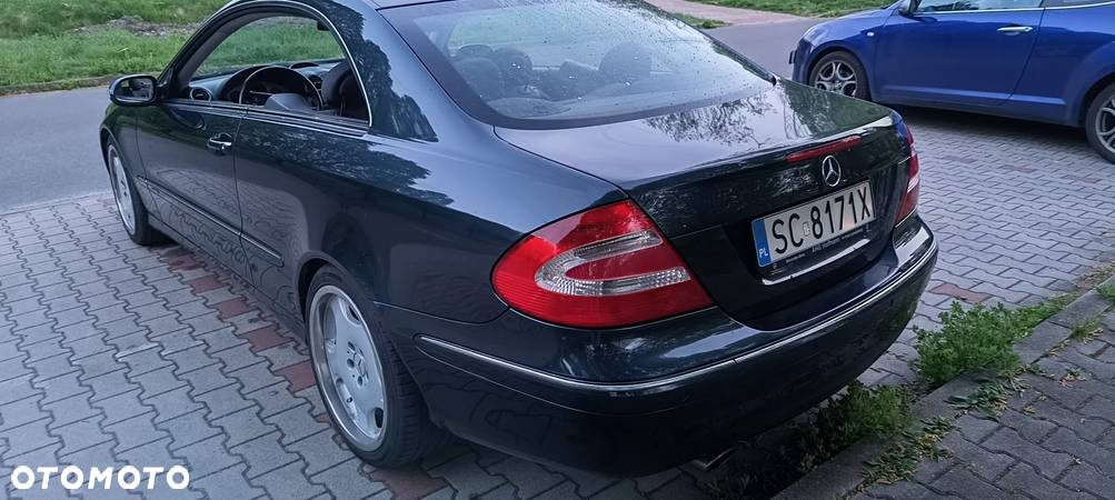 Mercedes-Benz CLK - 11