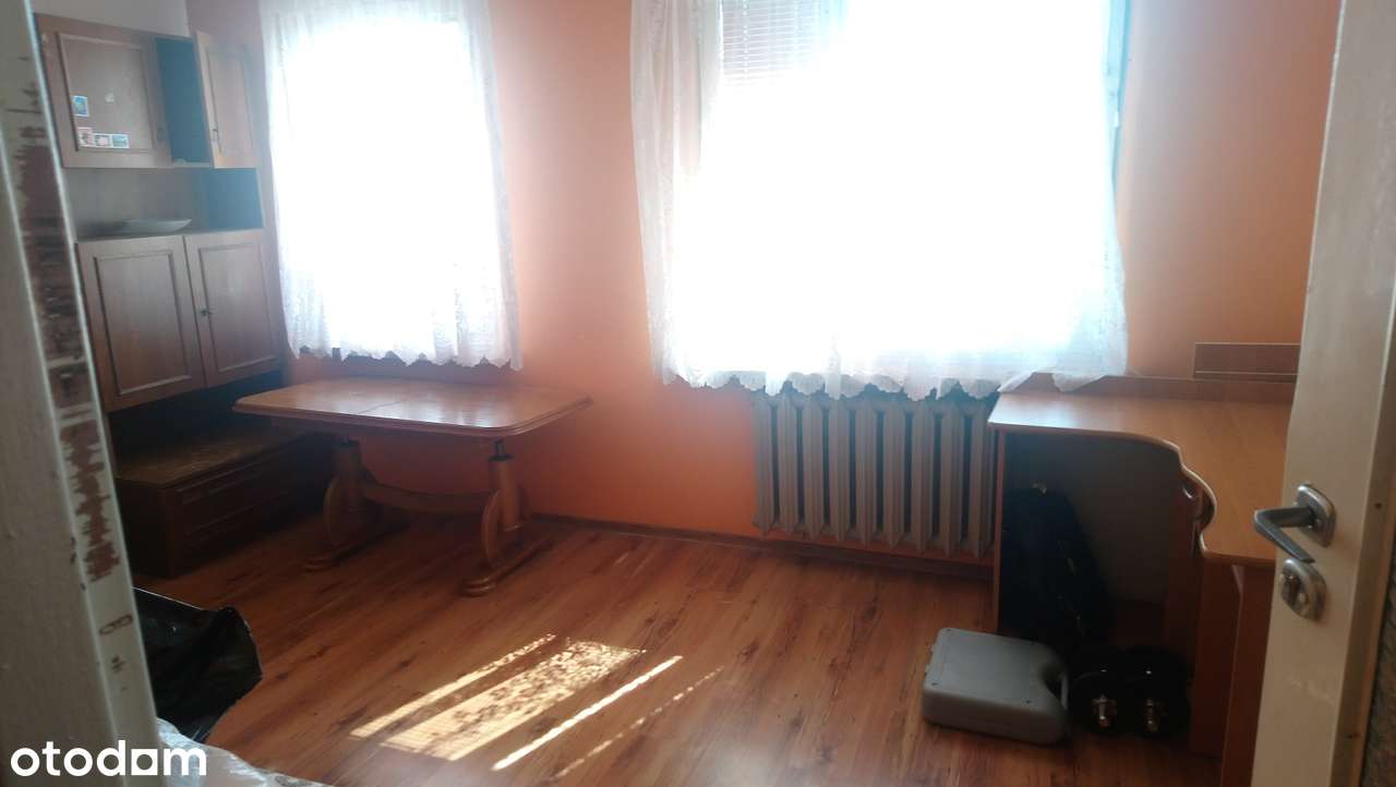 Cztery pokoje, niska zabudowa, os. N, fajna lokalizacja.-1