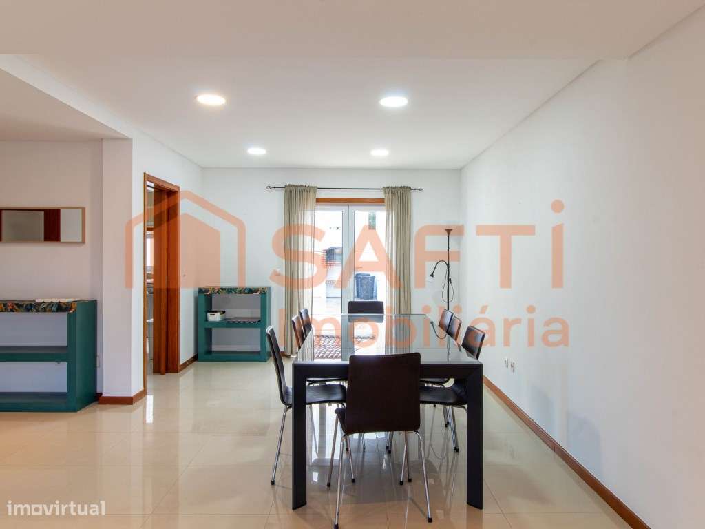 Moradia T4 em Santo Isidoro, Lagoa - Grande imagem: 4/24