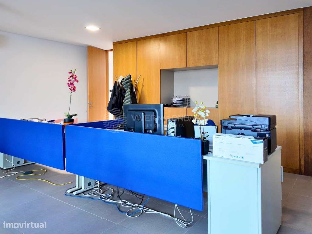 Luxuosa Moradia com 548 m2 - Premium com Piscina - 25 minutos do PORTO-15