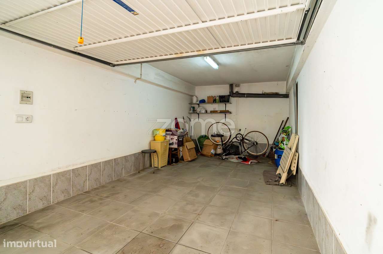 Apartamento T3+Garagem e Arrumo-35