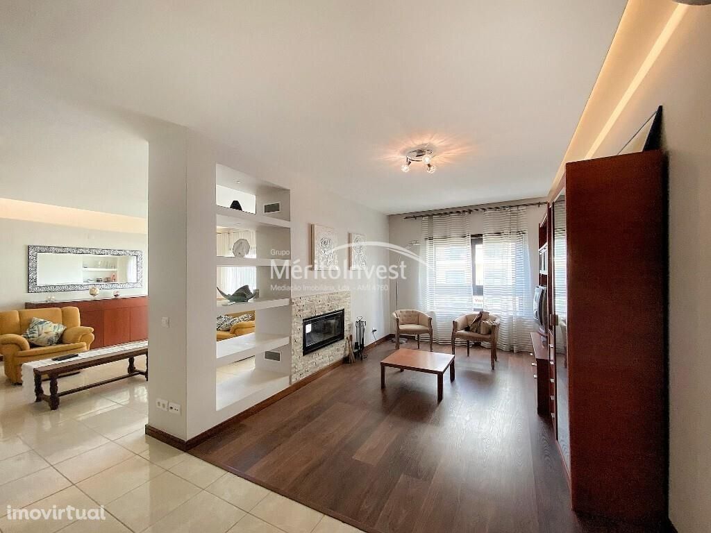 Apartamento T4 de luxo no centro da cidade de Portimão.