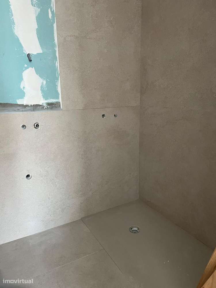 T2 novo com garagem, varanda e ar condicionado-2