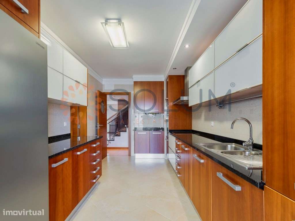 Duplex T4 no Montijo - Conforto e Localização Premium-5
