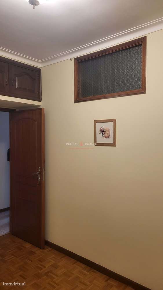 T2+1 Luminoso com Garagem Ampla em Ramalde – Zona em Valorização-9