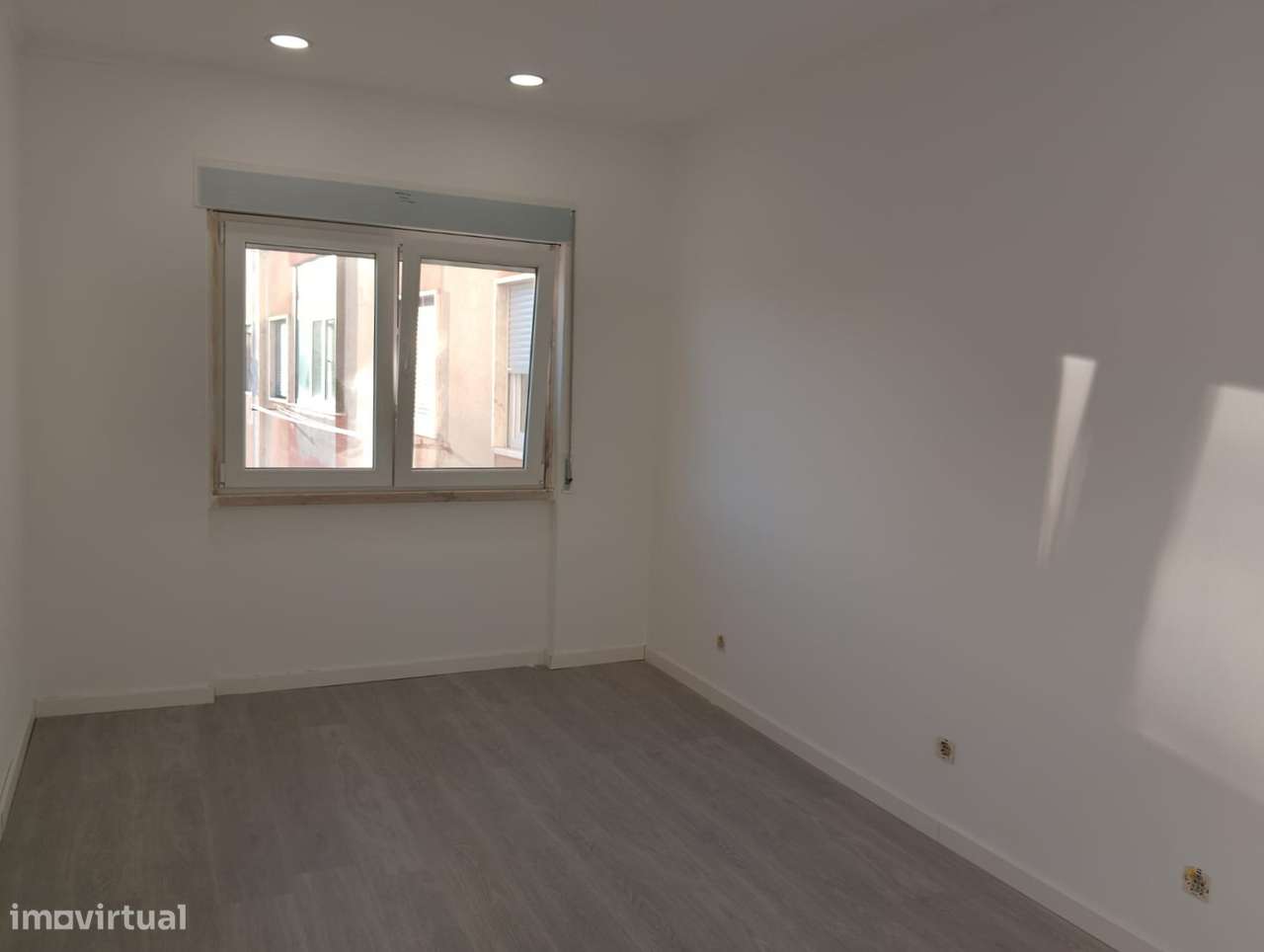 Apartamento T3 Totalmente Remodelado-22