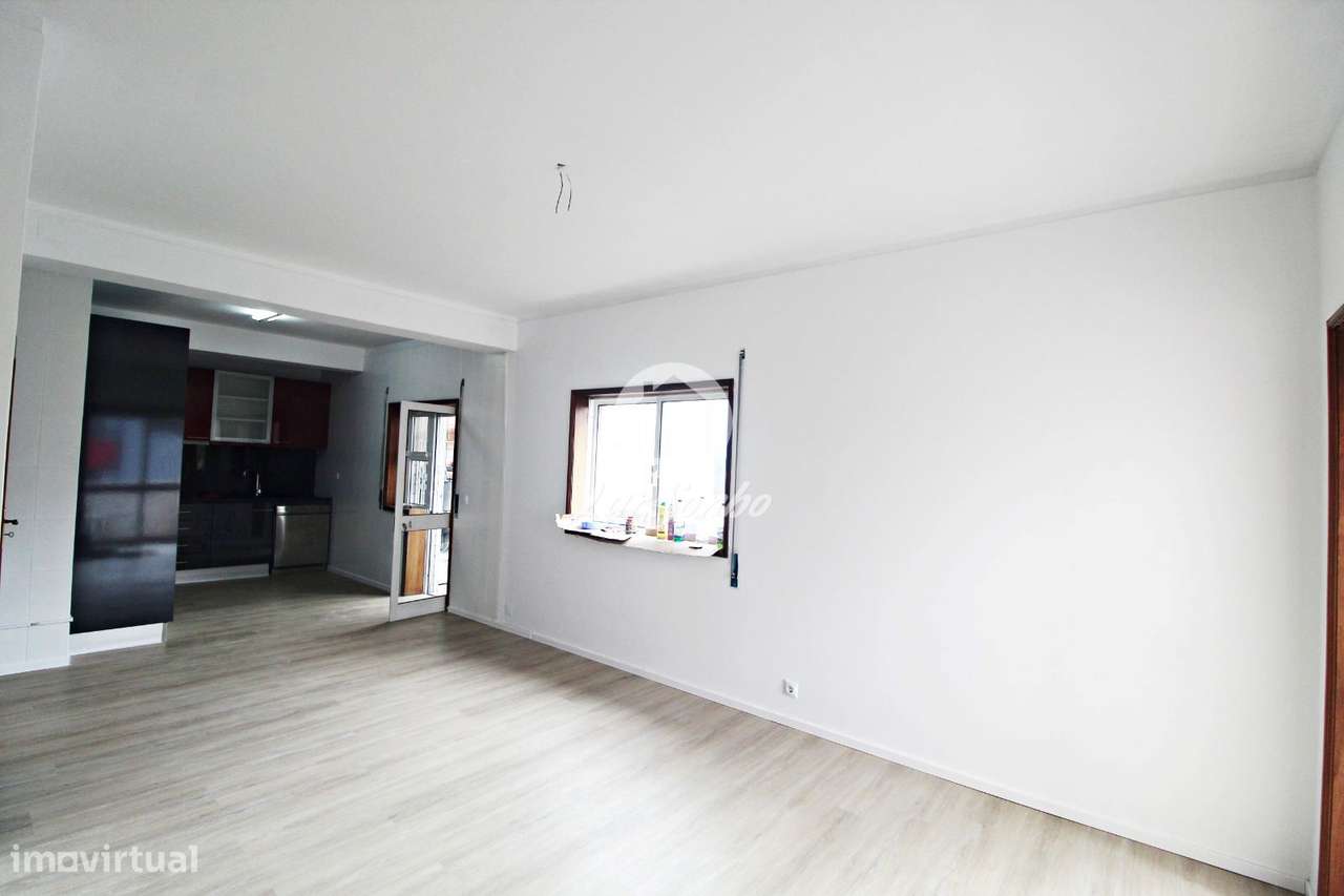 Apartamento T2, localizado, em Baguim do Monte, próximo ao metro da... - Grande imagem: 5/23