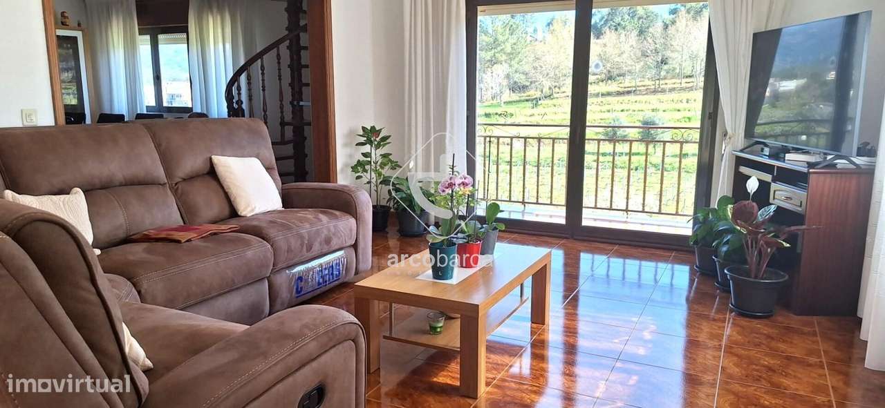 Moradia T4 com Jardim , horta e logradouro - Arca Ponte de Lima - Grande imagem: 5/41