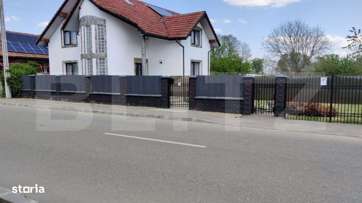 Casa P+E+M cu 4 camere, 250 mp si 3000 mp teren, zona Arcani - Imagine principală: 4/10