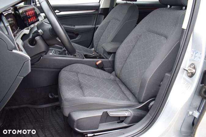 Volkswagen Golf VIII 2.0 TDI Life - 29