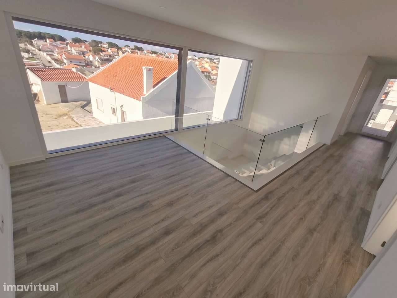 Oferta 1% do Valor de Aqusição - Moradia T4 + 1 com Piscina e Garagem-39