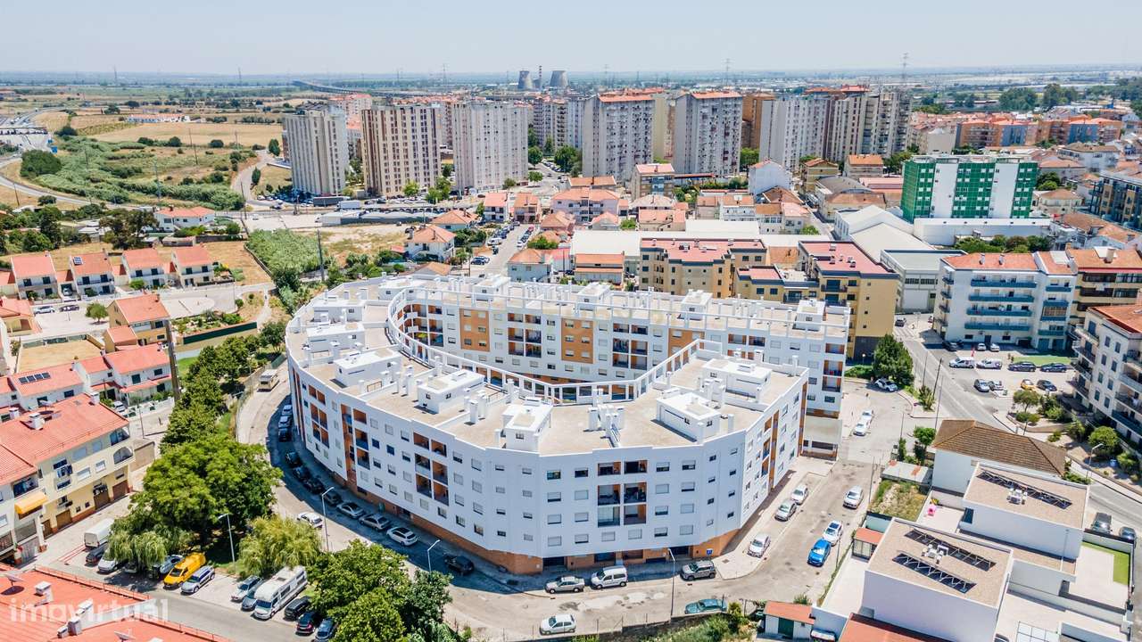 Moderno Apartamento T4 no Carregado em condomínio fechado-40