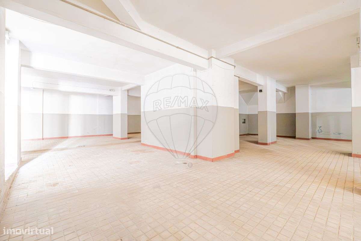 Garagem  para arrendamento - Grande imagem: 5/13