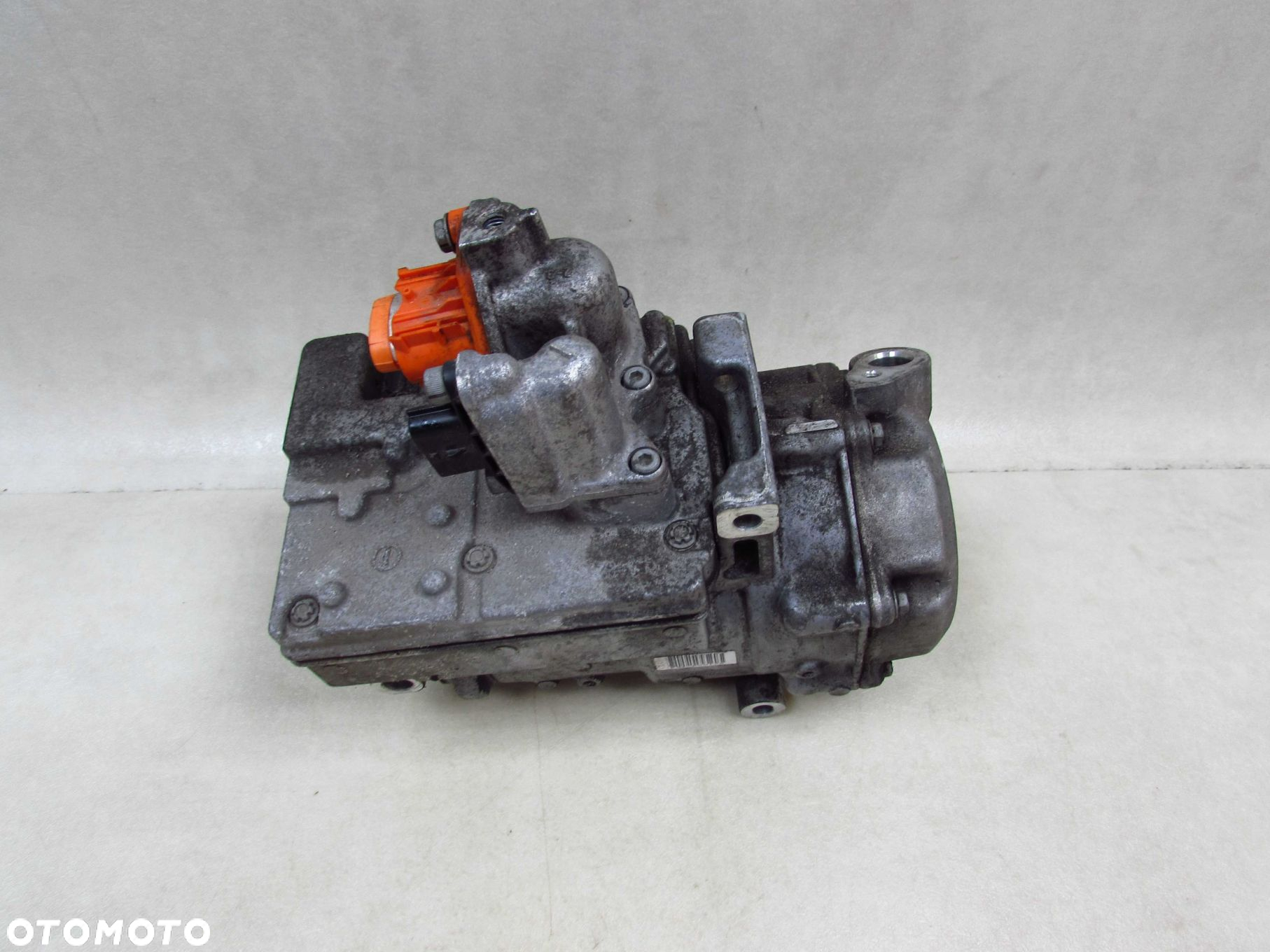 RENAULT ZOE II LIFT 20- SPREZARKA KOMPRESOR KLIMATYZACJI 926005749R 042200-1560 - 2