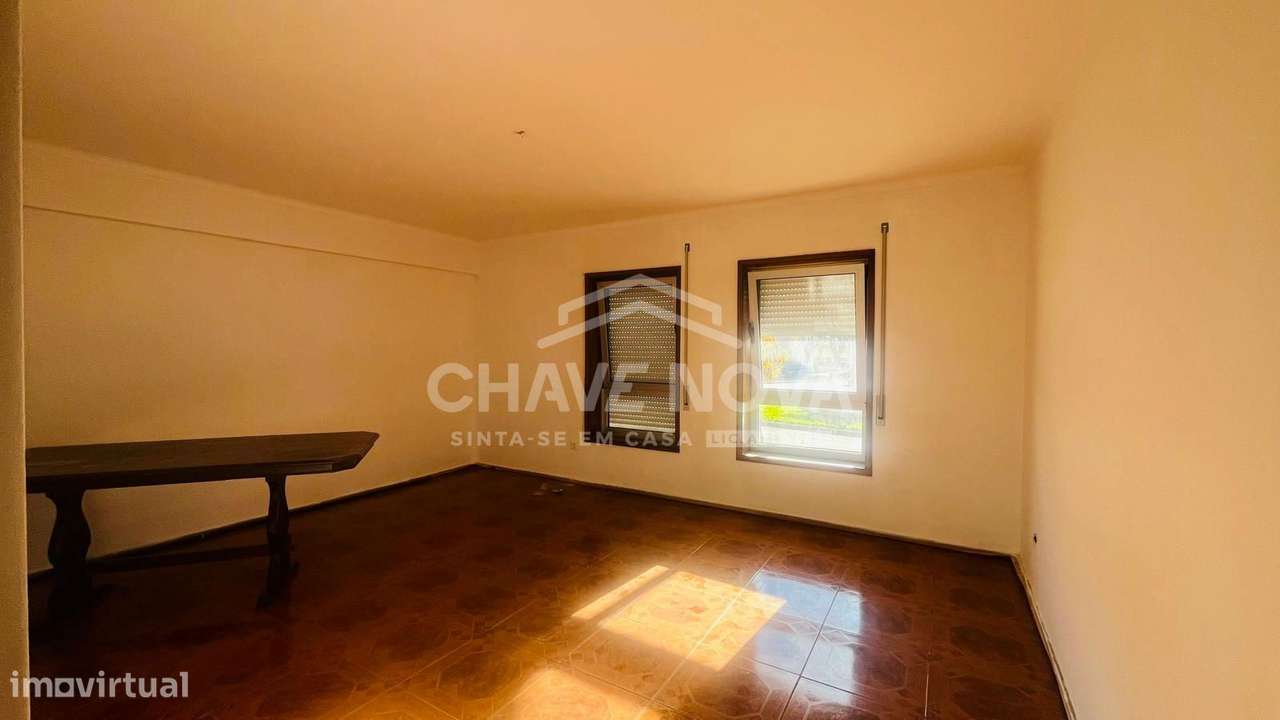 Apartamento T2 junto ao Shopping Oitava Avenida – São João da Madeira - Grande imagem: 2/20