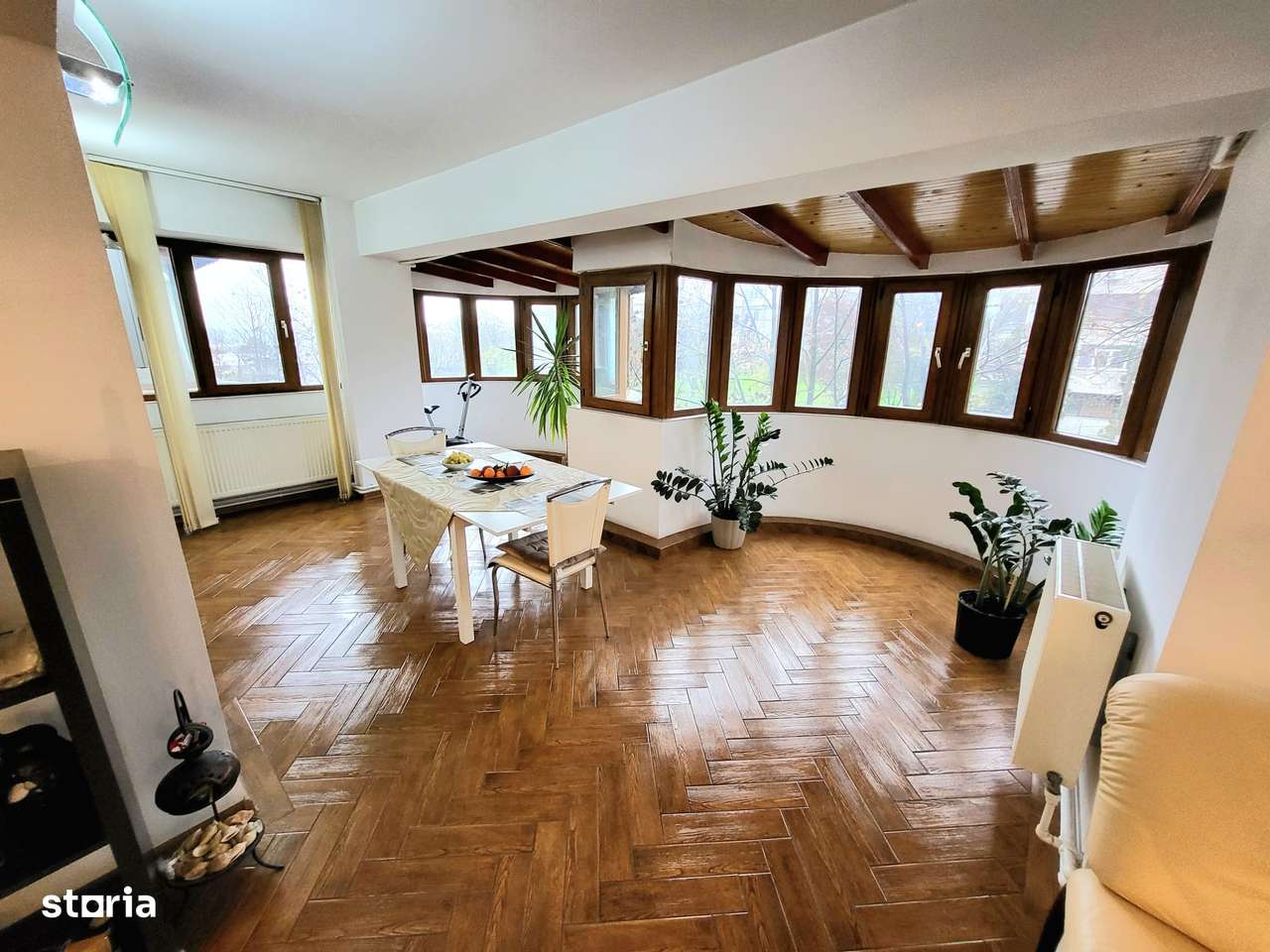 4 camere Centrul Bloc PESCĂRUȘ pret 205000 euro-2