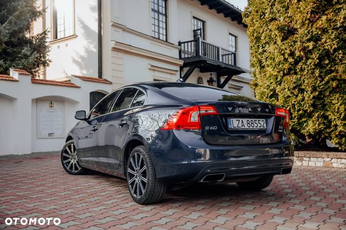 Volvo S60 T6 AWD Geartronic Edition - 8