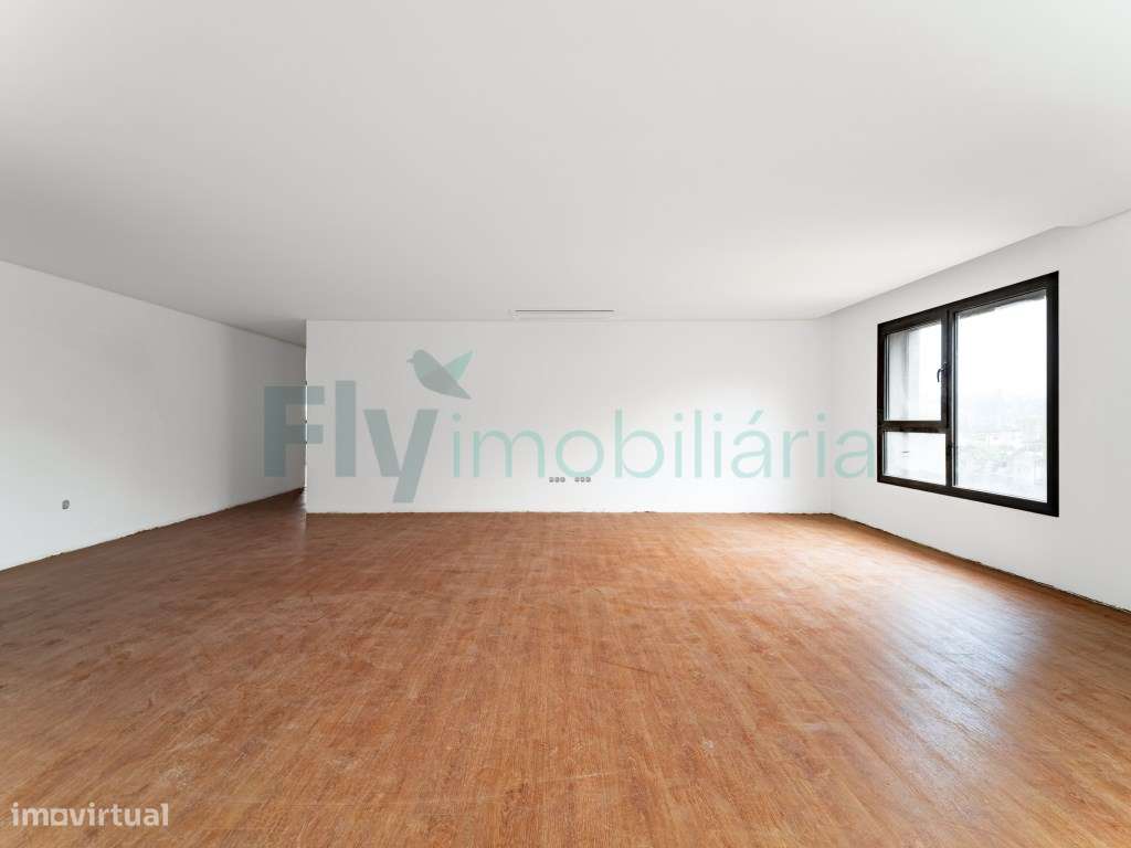 Apartamento T3 com Excelentes Áreas em Zona Central de Lousada - Grande imagem: 5/60