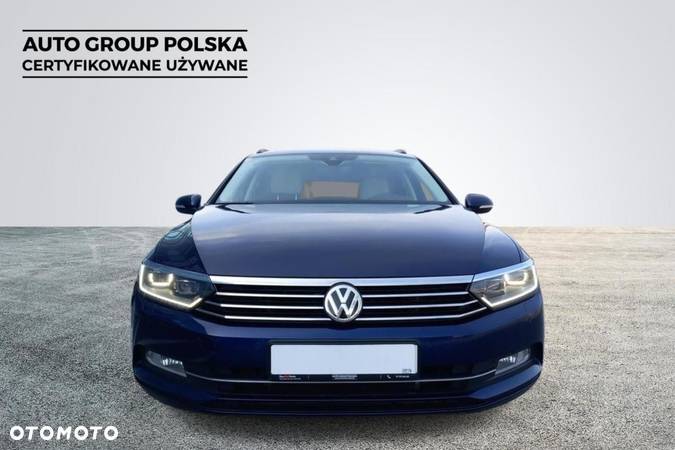 Volkswagen Passat - 9