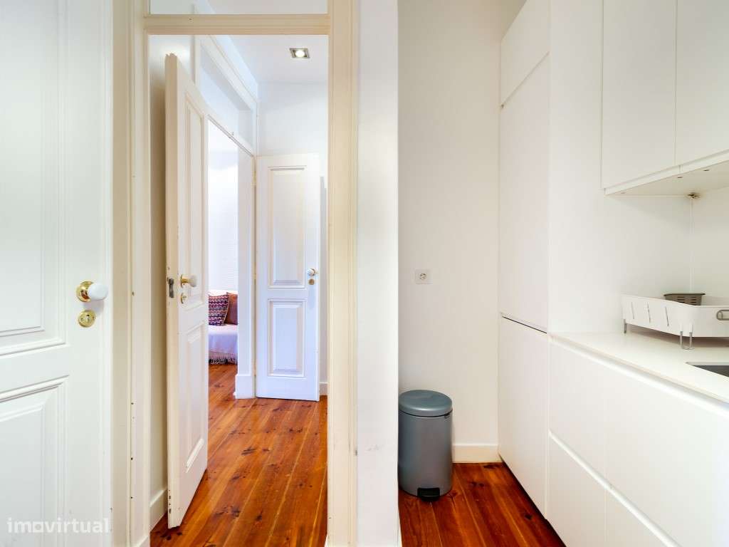 T3 na Estefânia, Remodelado e com Licença AL-20