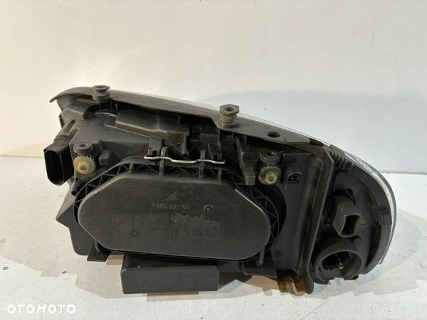 VW Sharan Lampa przednia H7 Prawa - 13845 - 4