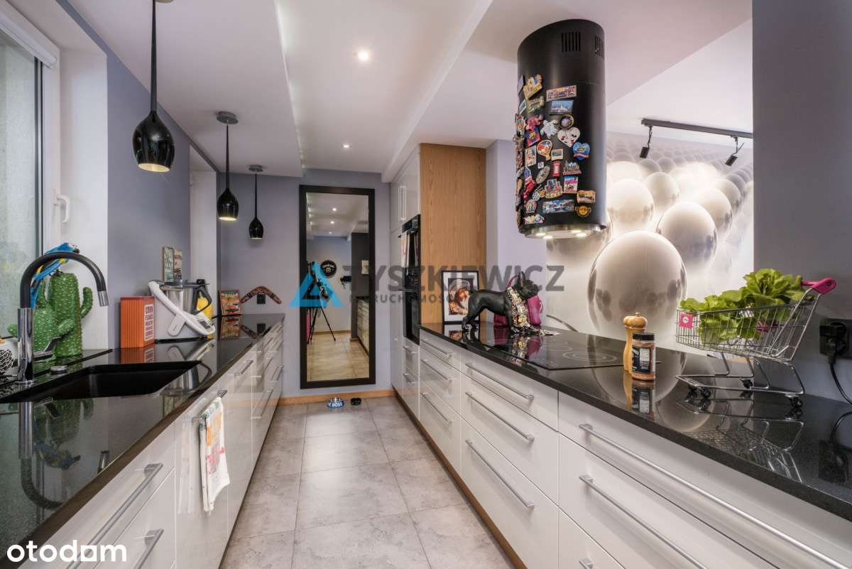 Wyjątkowy dom o designerskiej przestrzeni - Luzino - Pełny obrazek: 4/20