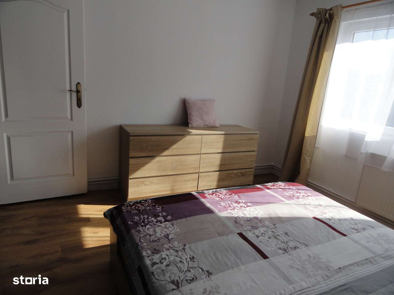 Apartament 3 camere decomandat etaj 1 Bdul Revolutiei renovat, mobilat - Imagine principală: 5/20