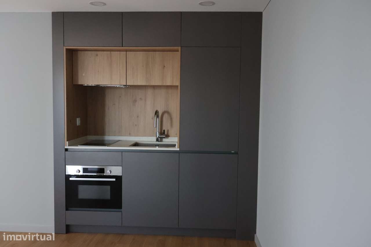 T0 moderno no centro de Aveiro. - Grande imagem: 2/18