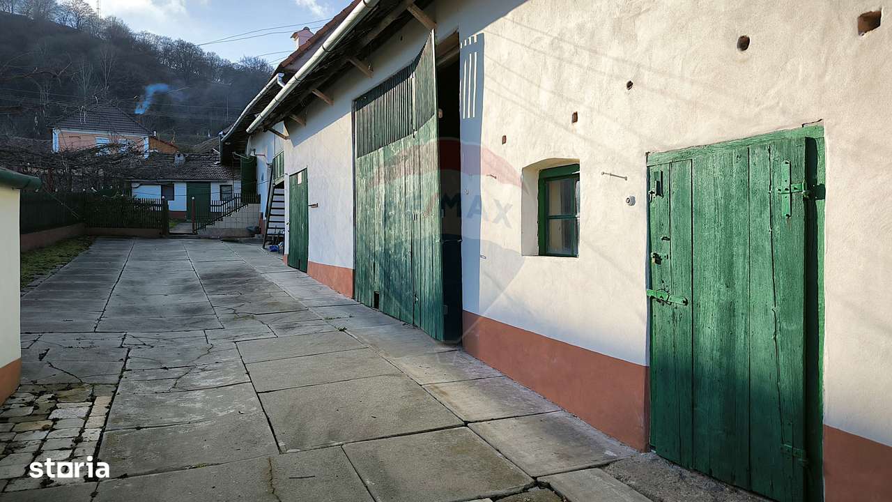 Casă / Vilă cu 4 camere de vânzare-10