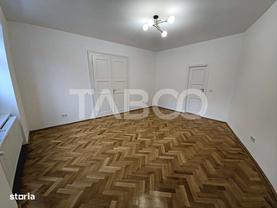 Apartament de inchiriat 4 camere si bucatarie separata Centrul Istoric - Imagine principală: 3/16