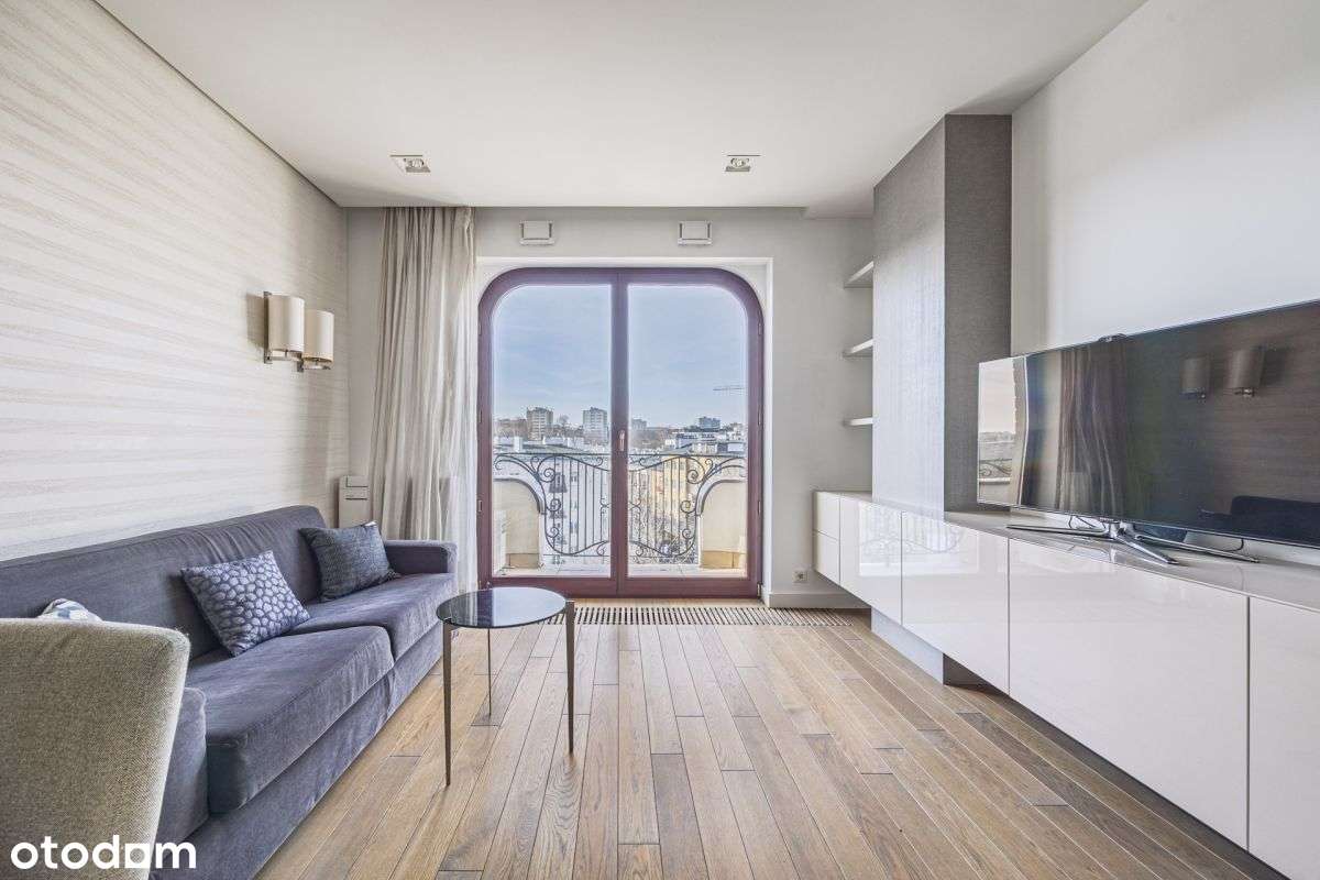 Jasne wnętrza | Winda | Basen-0