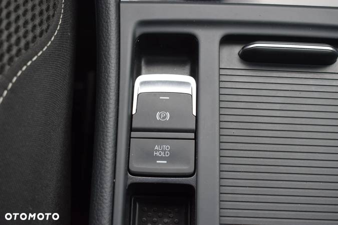 Volkswagen Golf 1.6 TDI (BlueMotion Technology) DSG Comfortline - 30