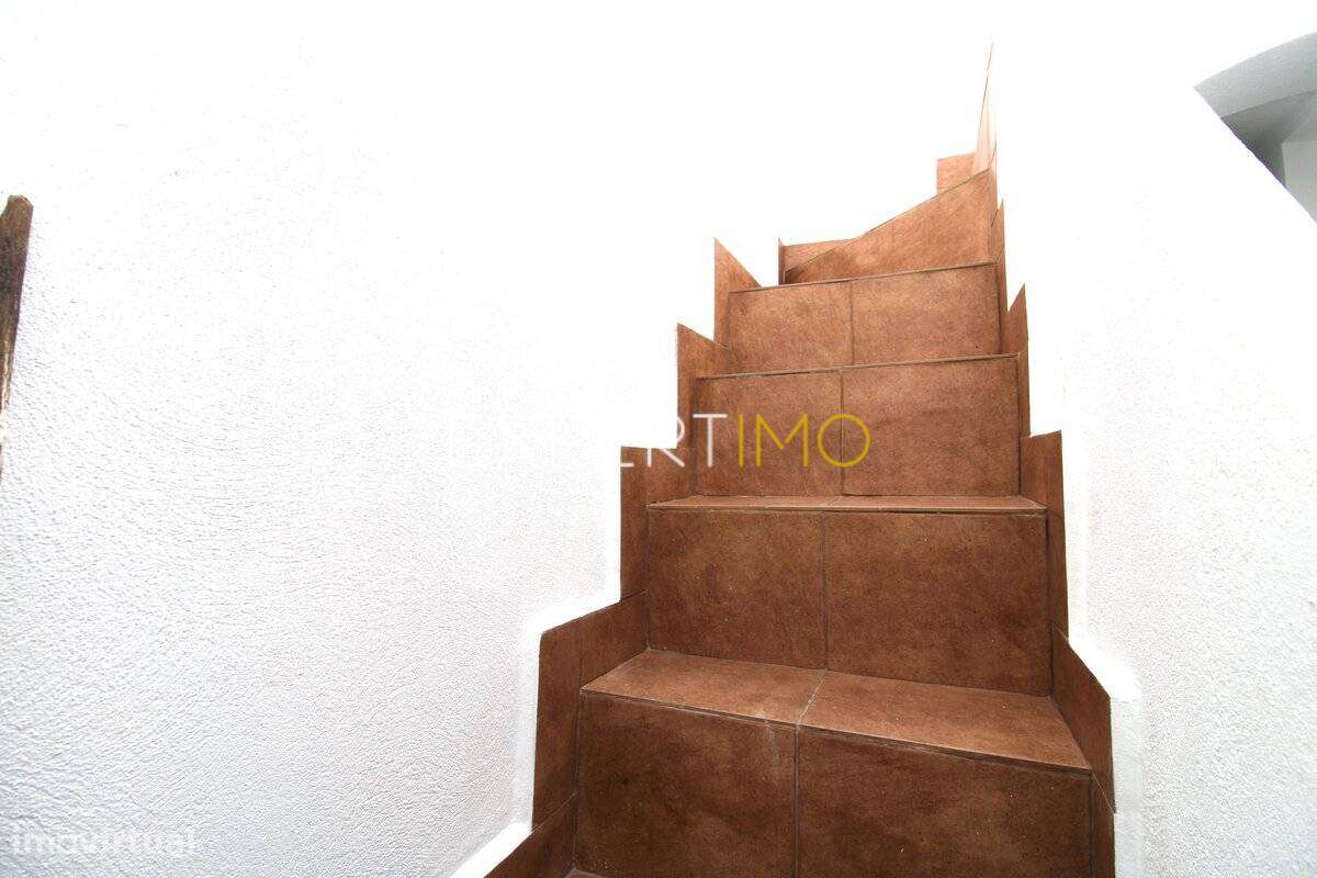 Moradia Típica na Baixa de Olhão com Potencial de Ampliação-11