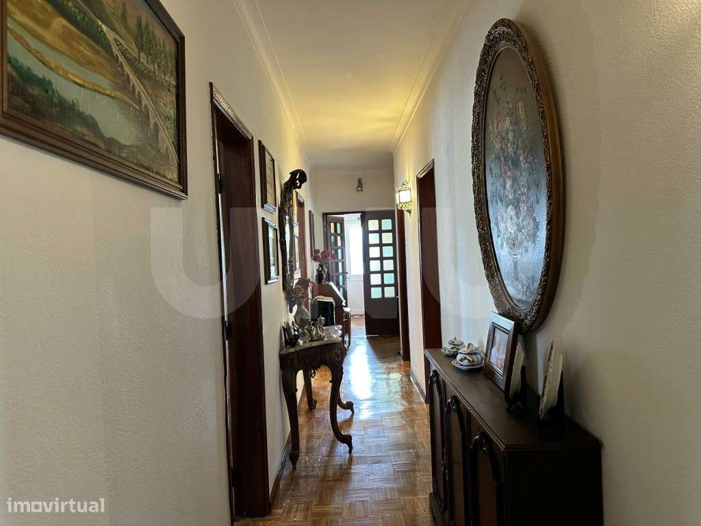 Moradia T3 com logradouro e anexo - Bairro do Espertim, Covilhã-8