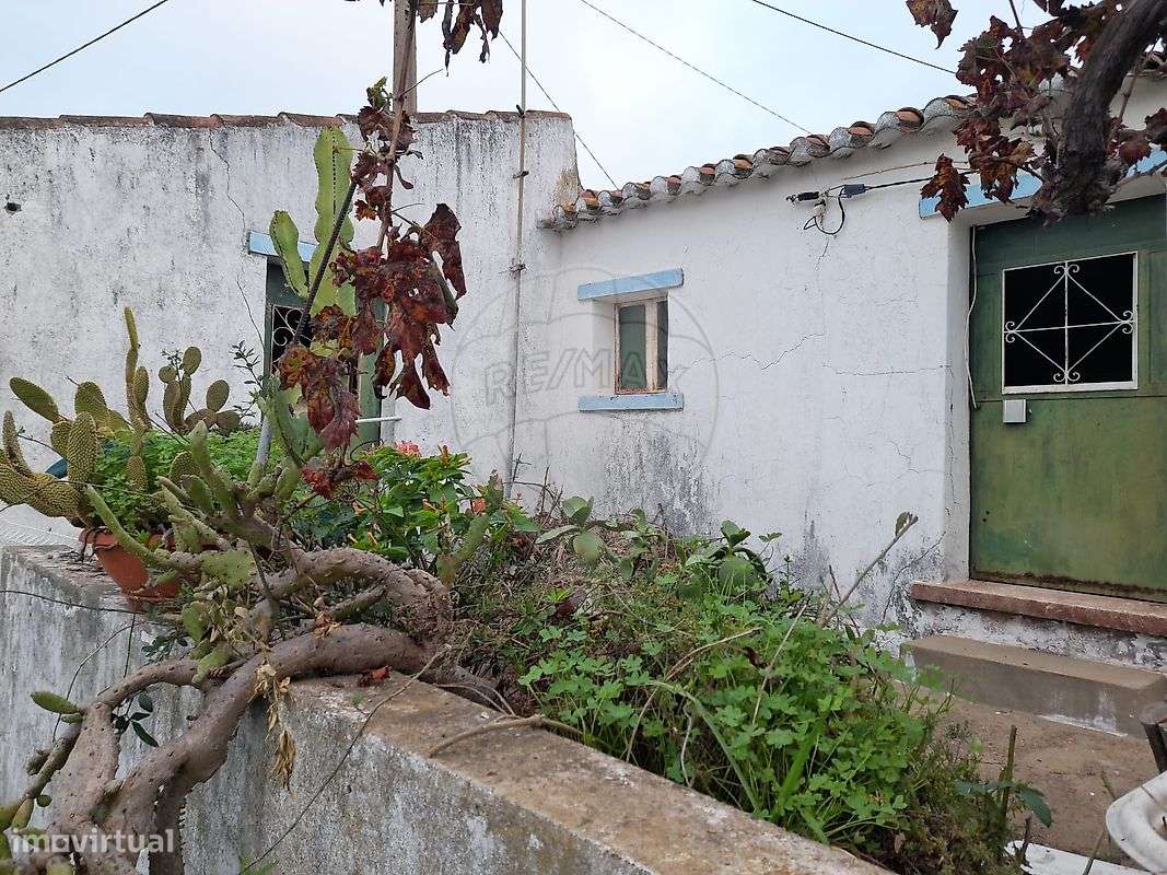 Moradia T2 para venda - Grande imagem: 1/4