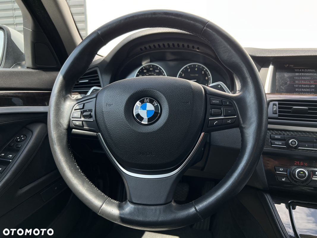 BMW Seria 5 528i xDrive - 10